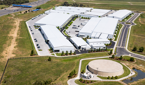 Warehouse to Let in Airport Park: Smart for Logistics & Distribution