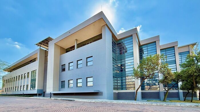 Eco Court Building 