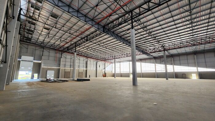Office to let Waterfall Distribution Campus Waterfall