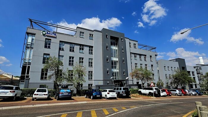 Commercial Property in Menlo Park | Offices & Retail to Let