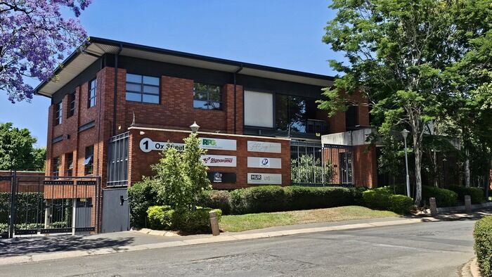 Commercial Property in Menlo Park | Offices & Retail to Let