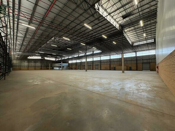 Airport Park Industrial Space to Let | Warehouses & Factories