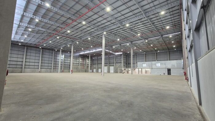 Commercial & Industrial Property to Let in Glen Anil, Durban North