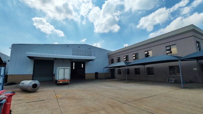 Warehouse space to rent in Spartan Kempton Park