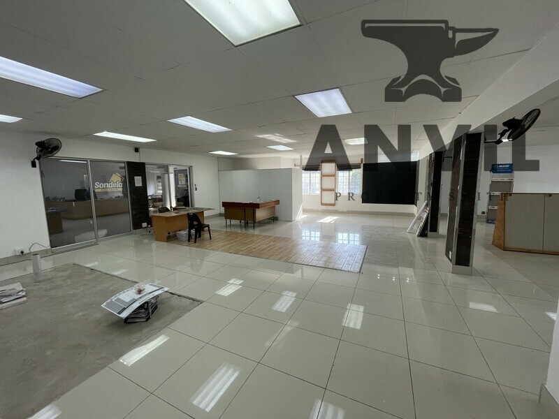 Victoria Park, 125 Old North Coast Rd - Shop 1 property image 2