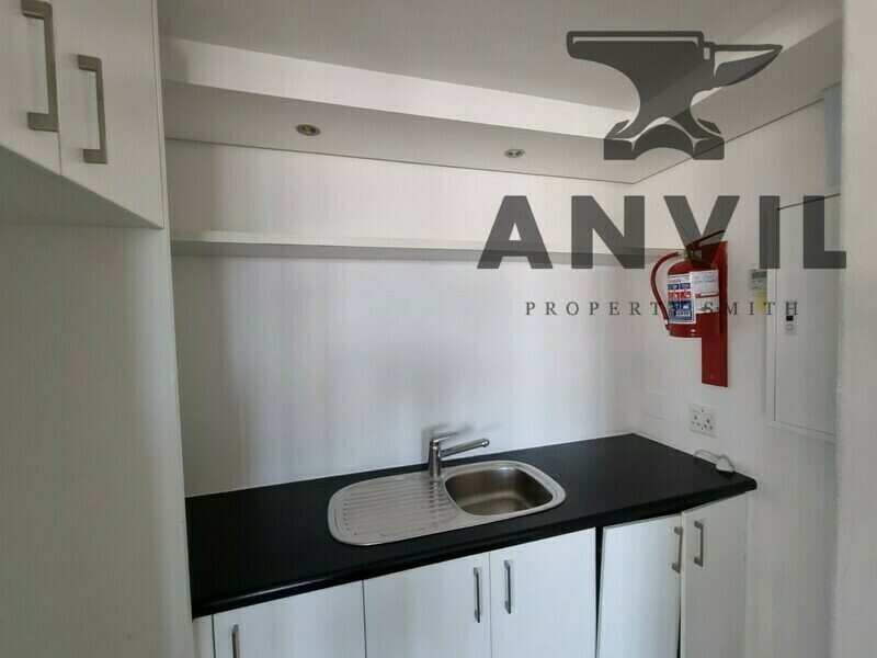 Sovereign Quays ,34 Somerset Road - Suite 317 property image 4