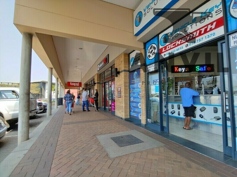 Corner R40 White River Road & Gorge Street - The Grove Shopping Centre - KIOSK property image 2