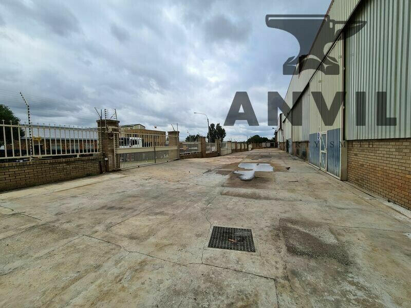 10 Molekule Road, Chloorkop - 600m2 Unit property image 2