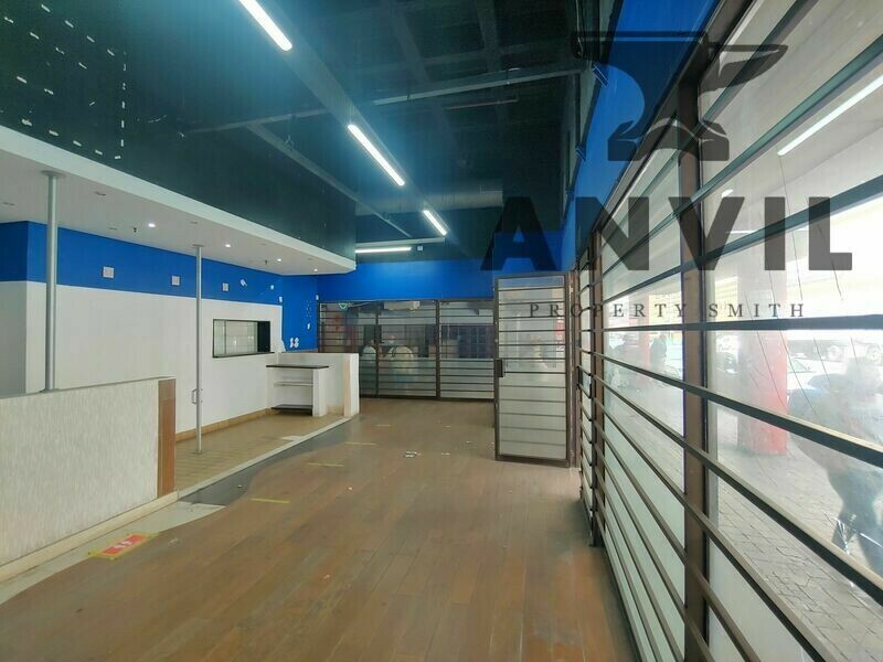 Pine Parkade - Shop 15 property image 1