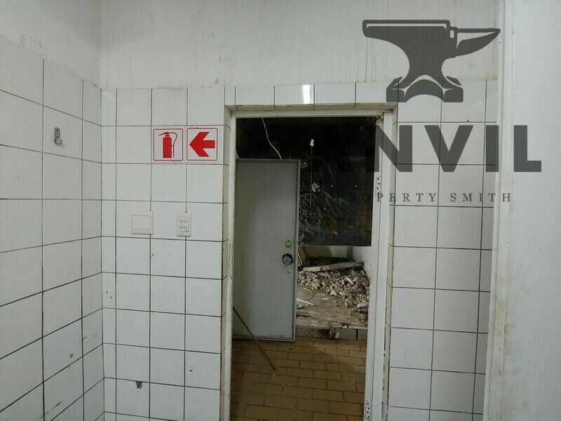 Pine Parkade - Shop 15 property image 21