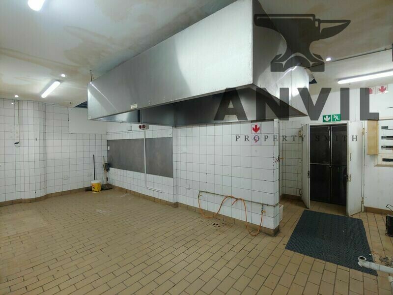 Pine Parkade - Shop 15 property image 18