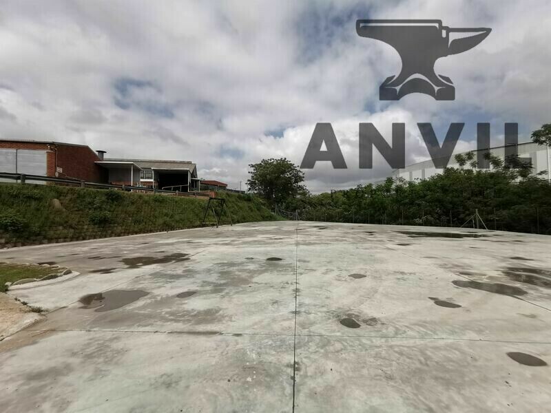 11 Nipper Road - Entire Building property image 28