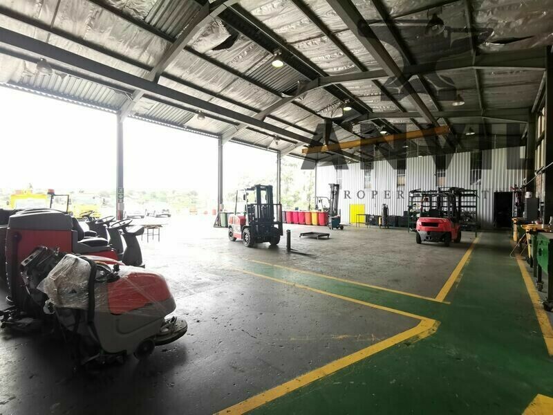 11 Nipper Road - Entire Building property image 2