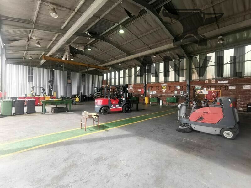 11 Nipper Road - Entire Building property image 5