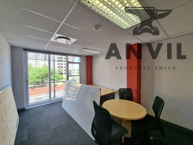 Granger Bay Court, 49 Beach Road, Mouille Point - 1st Floor Unit property image 9