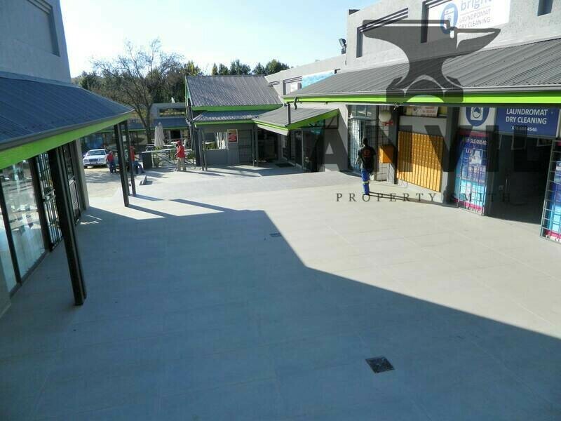 Randpark ridge shopping centre - Shop 5&6 property image 5