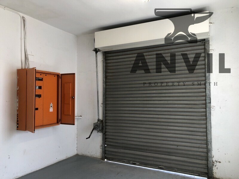 Nearby Industrial Park - unit 28 - 161sqm warehouse space to let in Woodstock property image 7