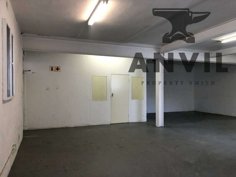 Nearby Industrial Park - unit 28 - 161sqm warehouse space to let in Woodstock property image 5