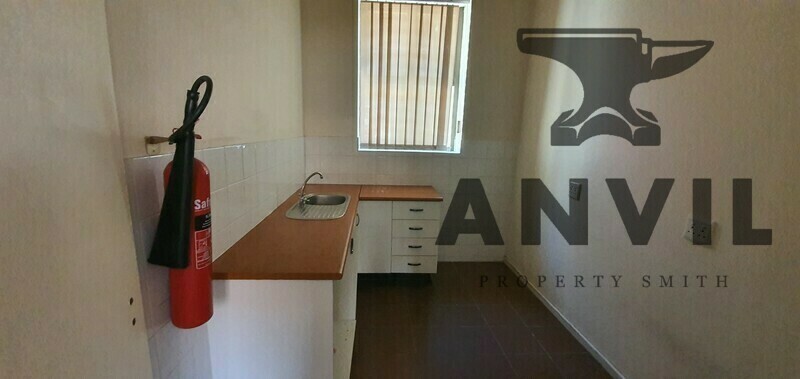 44 Voortrekker Road, Goodwood - 3 First Floor   property image 6