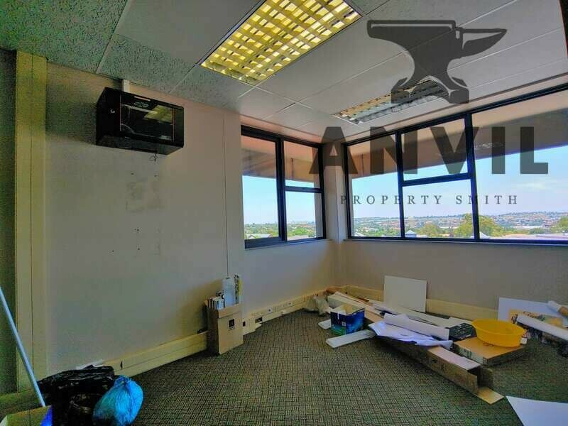 Horizon View Shopping Centre - Office 5002 property image 12