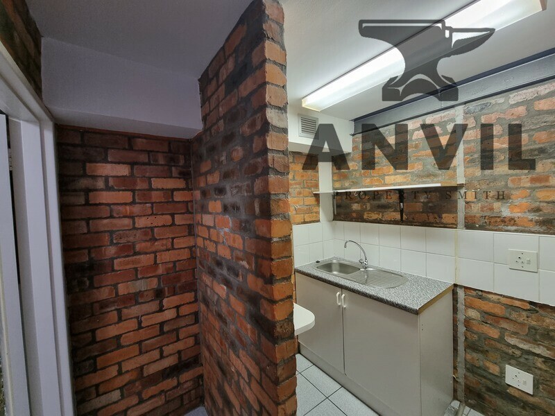 Sovereign Quays ,34 Somerset Road - Suite 322 property image 4