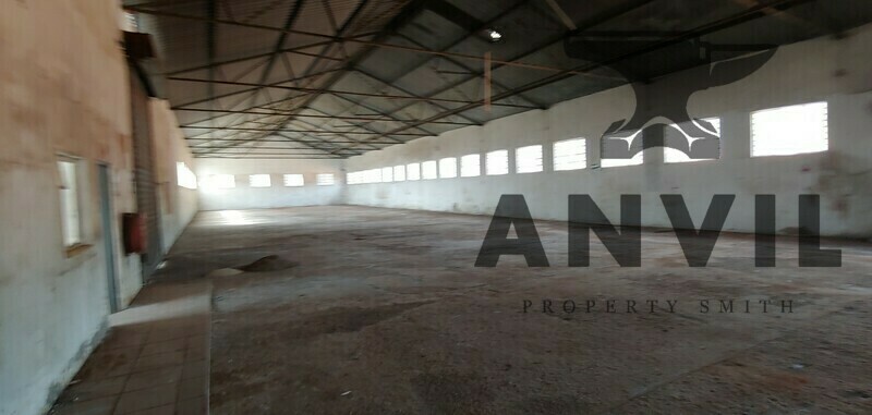 43 Bell Street - Functional warehouse for sale in Uitenhage property image 4