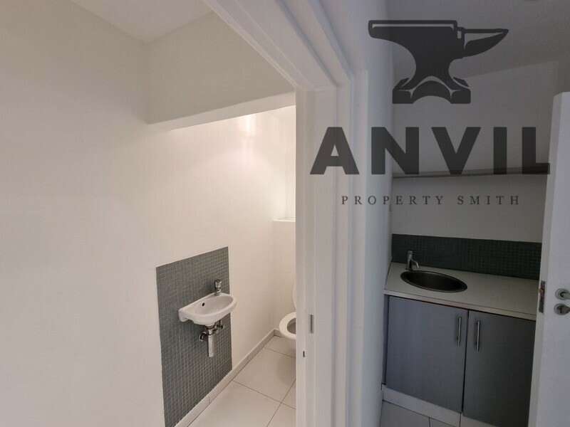 33 Bree & 30 Waterkant, Cape Town - Shop 4 property image 12