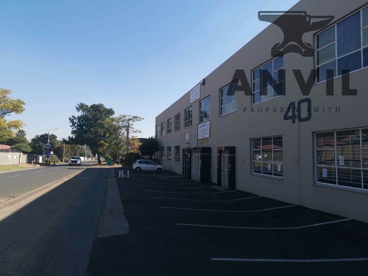 Affordable warehouse to let EastleighEdenvale with quick highway access.