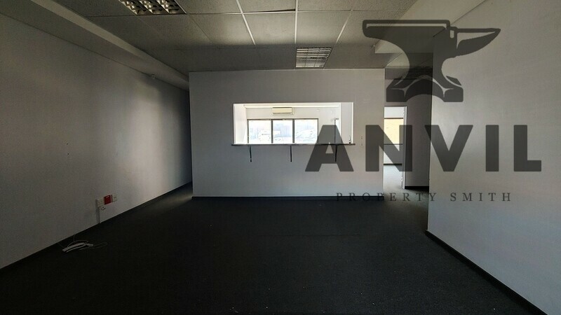 117 Sovereign Drive - GF LW property image 4