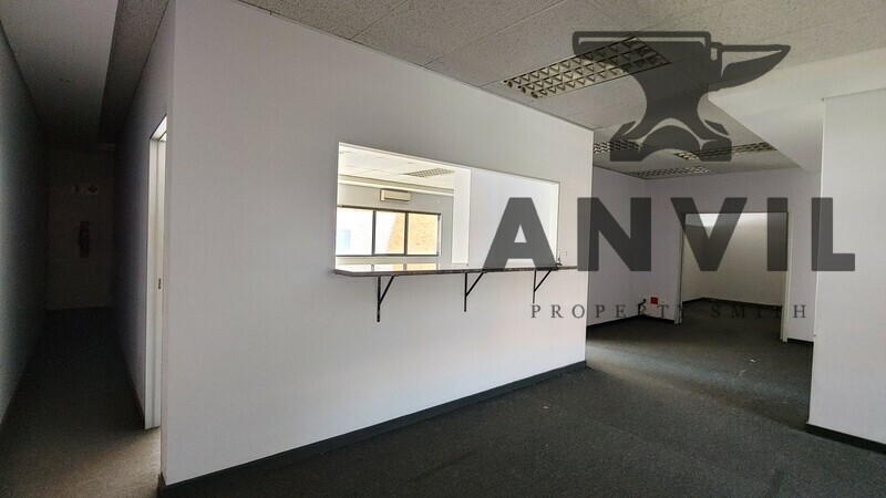 117 Sovereign Drive - GF LW property image 7