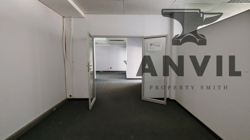 117 Sovereign Drive - GF LW property image 10