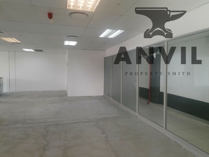 Gardens Shopping Centre, Gardens, Cape Town - 130m² office unit property image 2