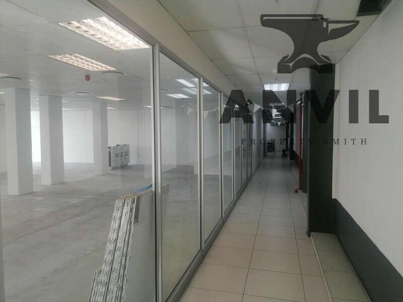 Gardens Shopping Centre, Gardens, Cape Town - 130m² office unit property image 12