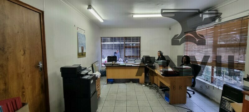 22 Reuben Kaye Rd, Parow Industrial, Cape Town - Freestanding Retail Warehouse property image 9