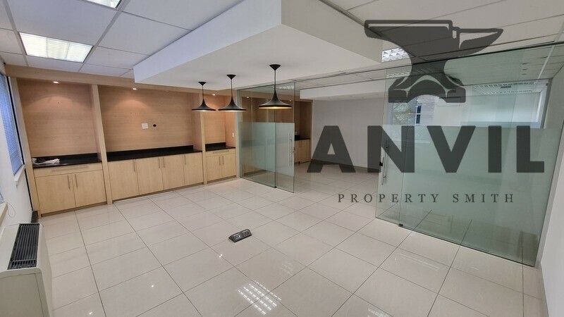 Culross Court, Bryanston - North Block - FF LHS property image 9