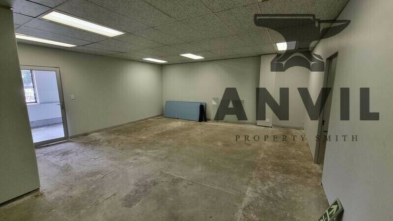 Waterview Corner - OFFICe 3  property image 5 Waterview Corner - OFFICe 3  property image 5