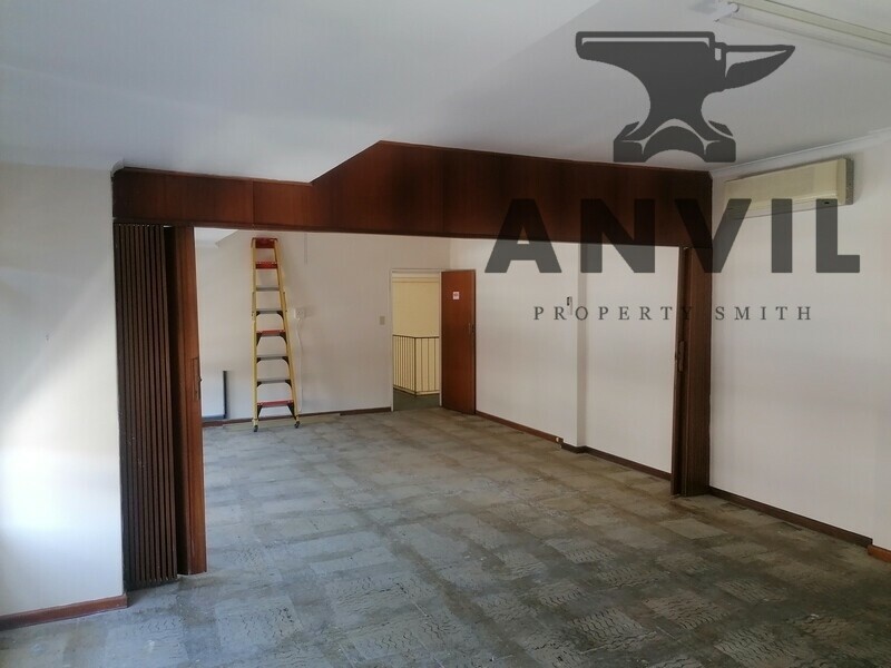 4 Swift St, Salt River, Cape Town - Warehouse. Swift Street, Observatory property image 12