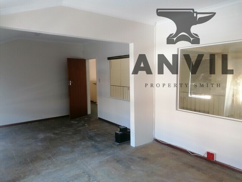4 Swift St, Salt River, Cape Town - Warehouse. Swift Street, Observatory property image 3