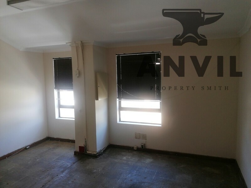 4 Swift St, Salt River, Cape Town - Warehouse. Swift Street, Observatory property image 5