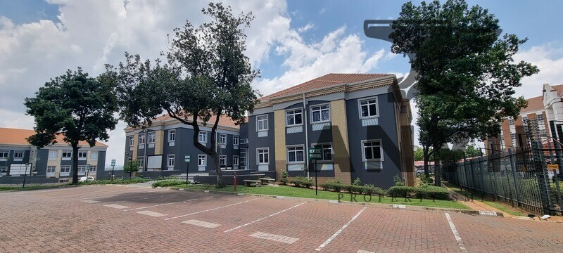 Fourways Office Park, Fourways - Building 8 Ground and First property image 9