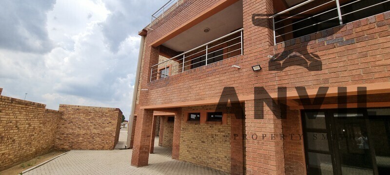 12 Langkloof Street - Ground Floor Unit 2 - Large Industrial warehouse to let with 8.5 meters roof height in Alrode South - 1804sqm property image 24