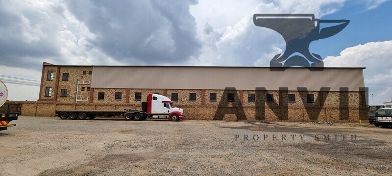 12 Langkloof Street - Ground Floor Unit 2 - Large Industrial warehouse to let with 8.5 meters roof height in Alrode South - 1804sqm property image 4