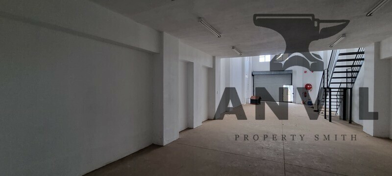12 Langkloof Street - Ground Floor Mini Unit 3 - 210sqm Small industrial warehouse to let with good height to eaves in Alrode South property image 7