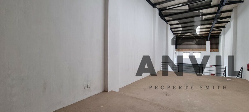 12 Langkloof Street - Ground Floor Mini Unit 3 - 210sqm Small industrial warehouse to let with good height to eaves in Alrode South property image 12