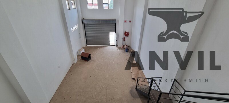 12 Langkloof Street - Ground Floor Mini Unit 3 - 210sqm Small industrial warehouse to let with good height to eaves in Alrode South property image 14