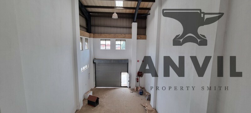 12 Langkloof Street - Ground Floor Mini Unit 3 - 210sqm Small industrial warehouse to let with good height to eaves in Alrode South property image 15