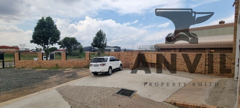 12 Langkloof Street - Ground Floor Mini Unit 3 - 210sqm Small industrial warehouse to let with good height to eaves in Alrode South property image 17