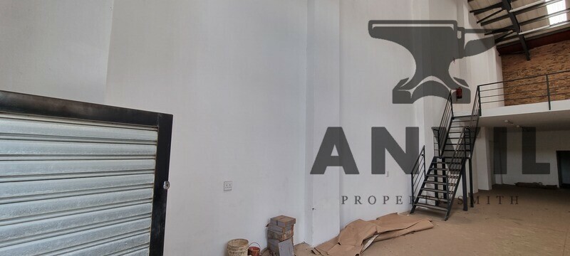 12 Langkloof Street - Ground Floor Mini Unit 3 - 210sqm Small industrial warehouse to let with good height to eaves in Alrode South property image 3