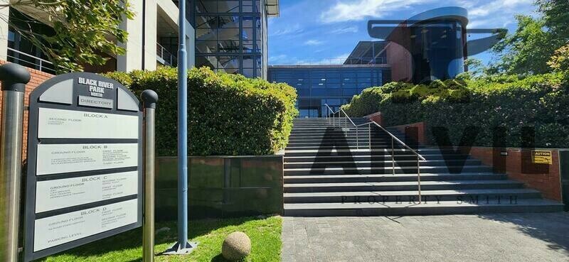 Black River Park, North Park, Observatory, Cape Town  - 1st Floor of Front Unit of North Park property image 26