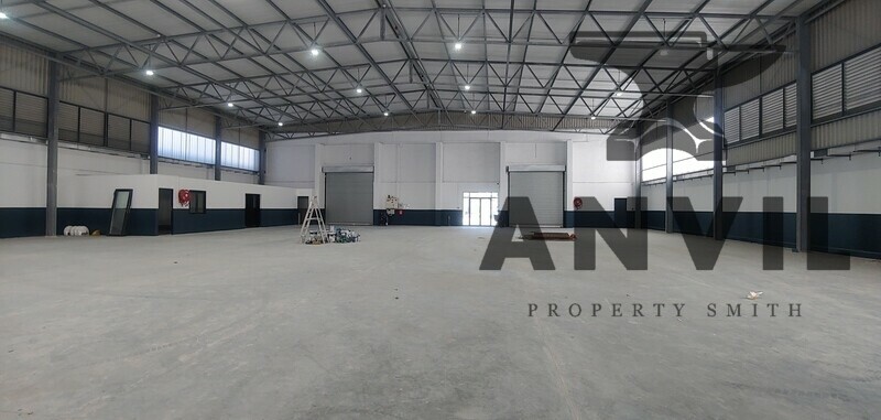3 Paterson Road  - Double roller shutter Warehouse to let in Patterson Rd property image 16